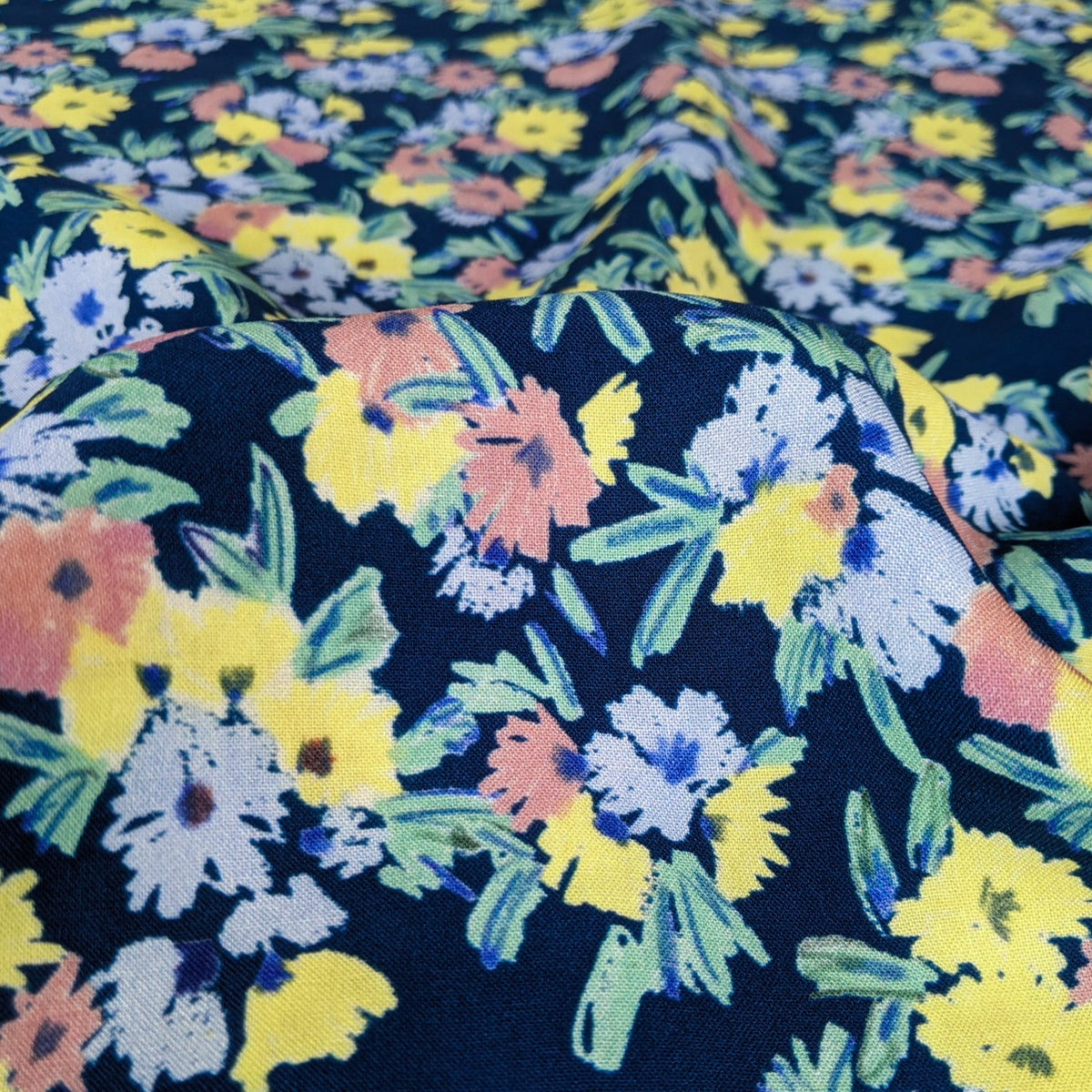 Lise Tailor: Viscose, Blue Garden