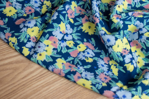 Lise Tailor: Viscose, Blue Garden