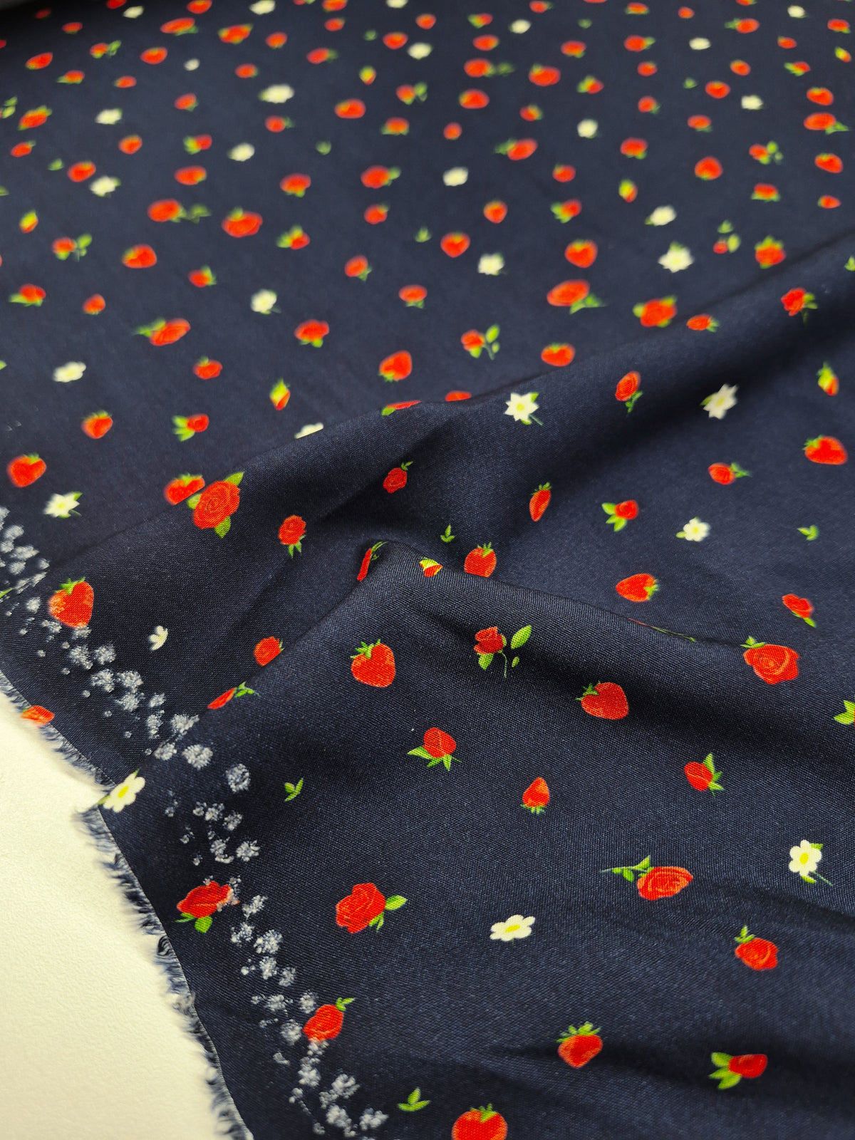 Rayon Challis - Mini Strawberries