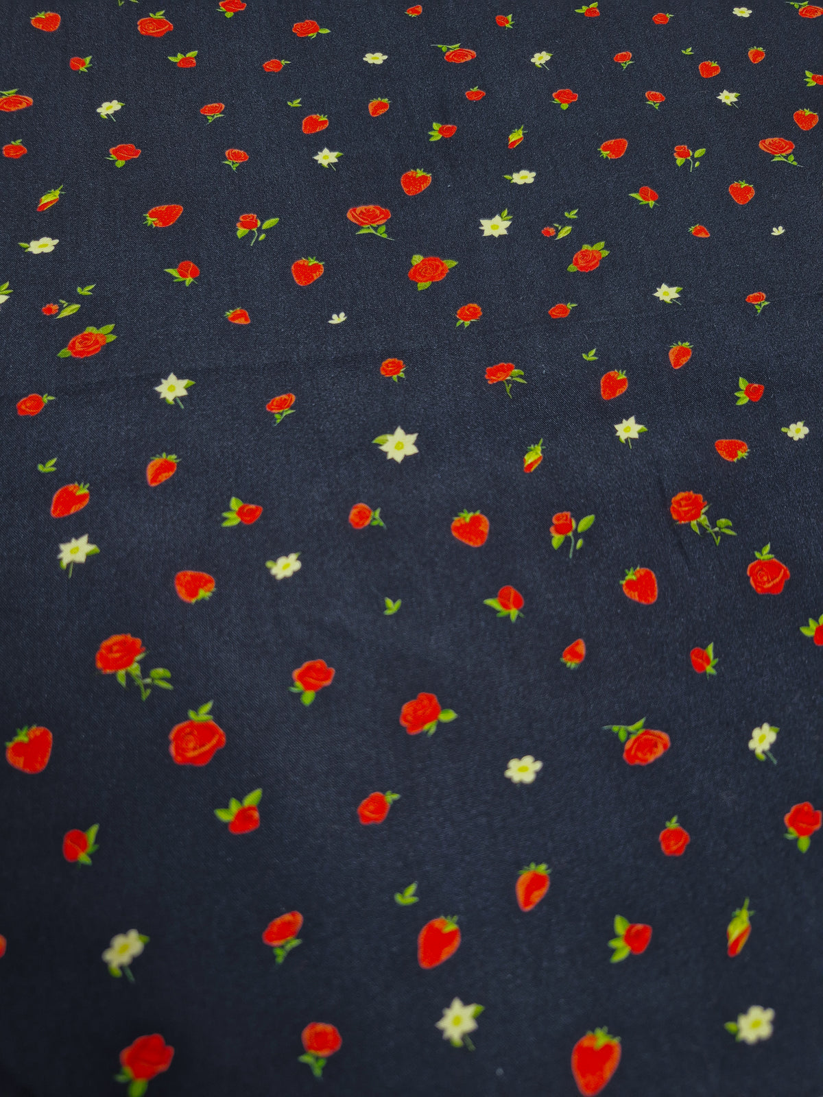 Rayon Challis - Mini Strawberries