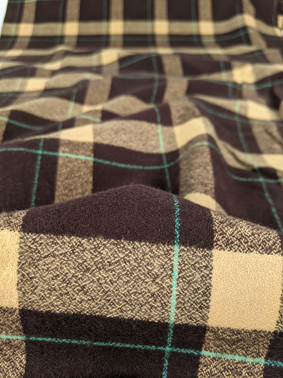 Remnant: Mammoth Plaid Cotton Flannel - Brown (1.15 metres)